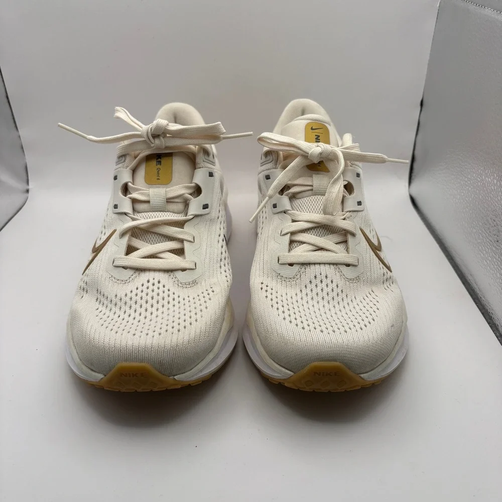 Nike quest running